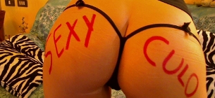 ElenaHot, esibizionista su SexyCulo.com